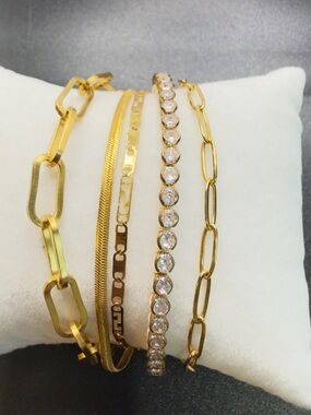 Victoria Emerson Gold Multi Strand Layered Bracelet Paperclip Herringbone Boho